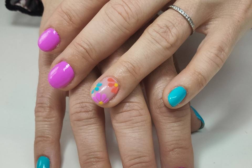 Nail art avec poudre acrylique