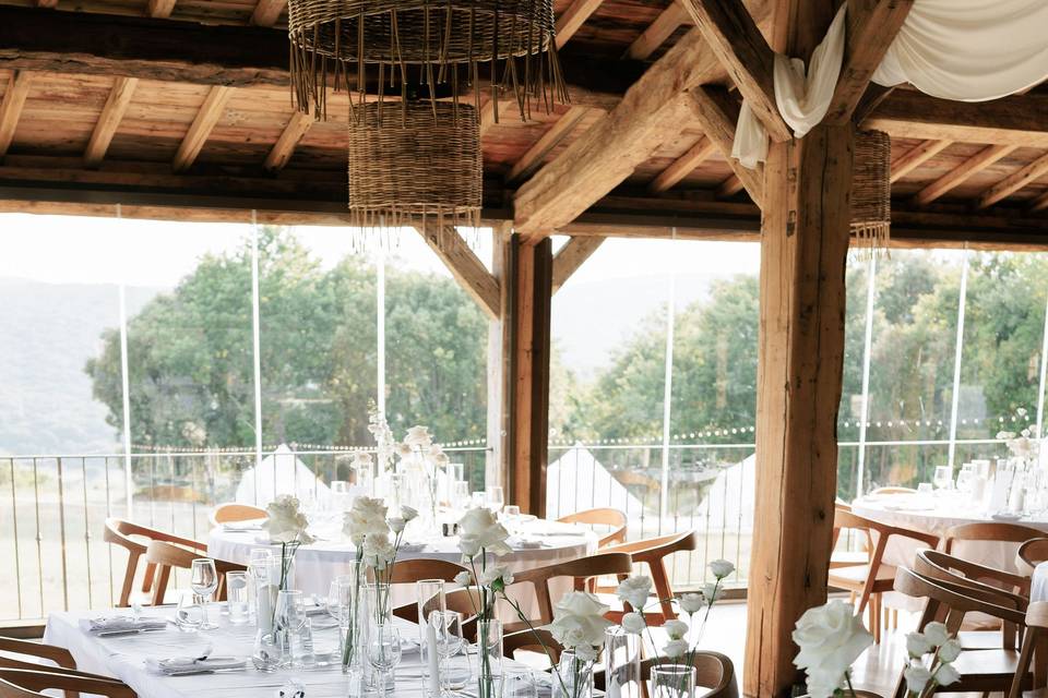Table de reception minimaliste
