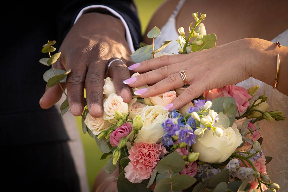 Le bouquet et les alliances