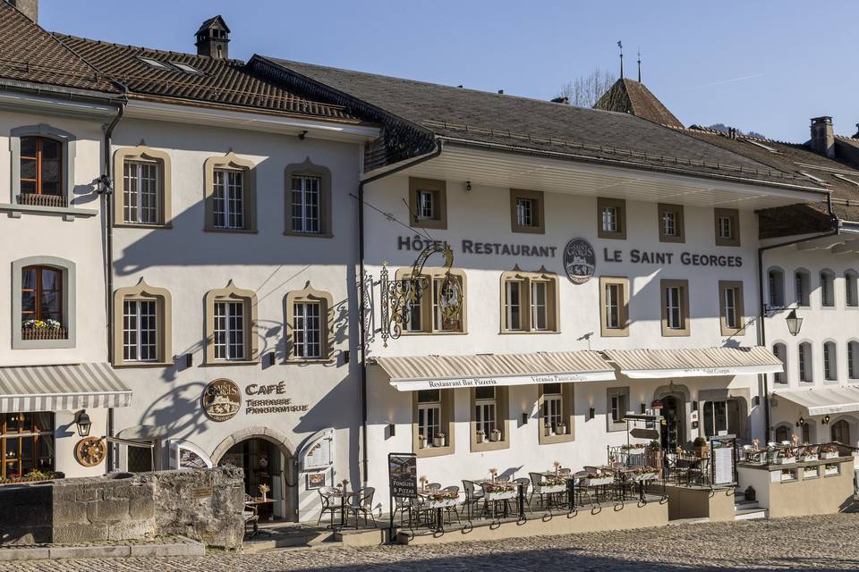 Façade