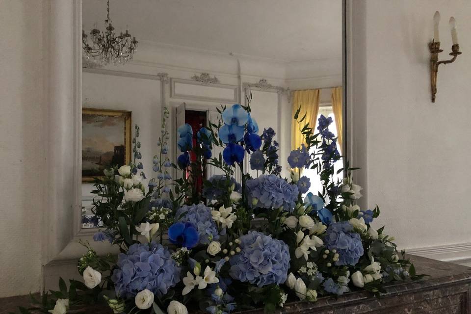 Elegance en blanc et bleu