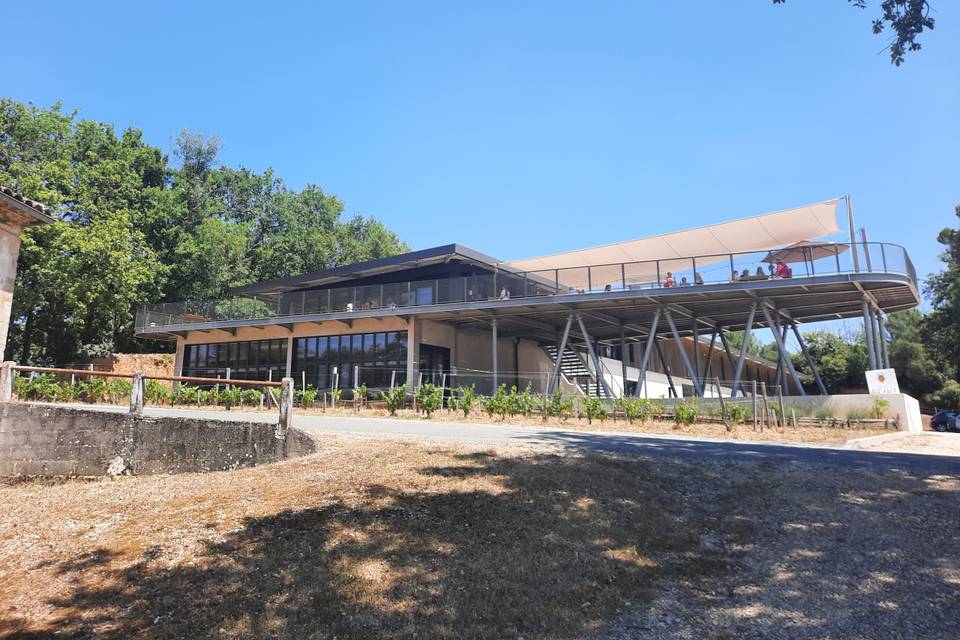 Bâtiment moderne Château Réaut