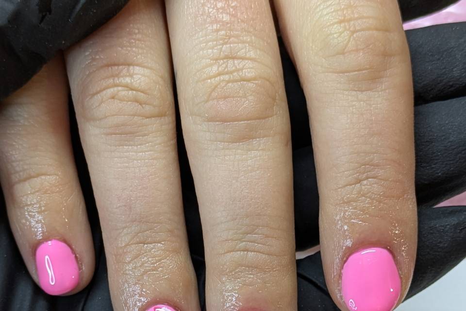 Vernis semi-permanent nail art