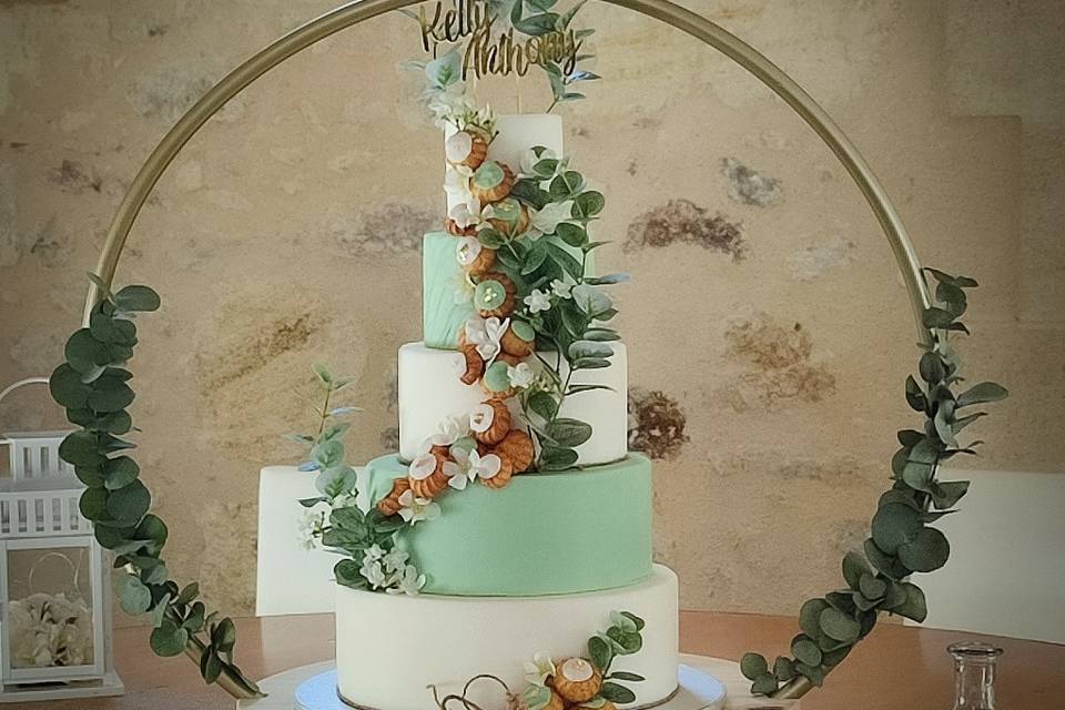 Wedding cake vert sauge