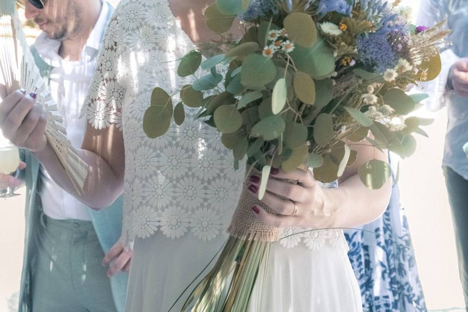 La mariée au vin d'honneur