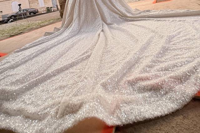 ROBE ANOAH
