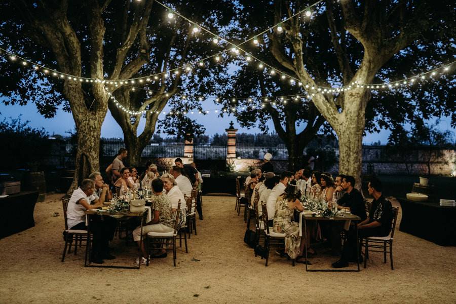 Diner sous les platanes
