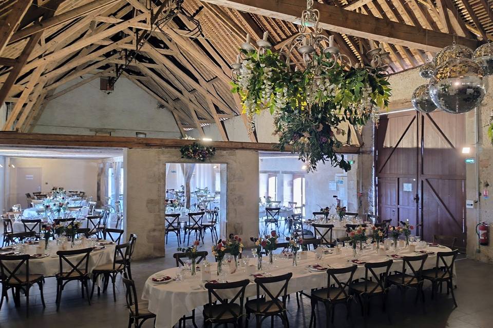 Mariage élégant thème bordeaux