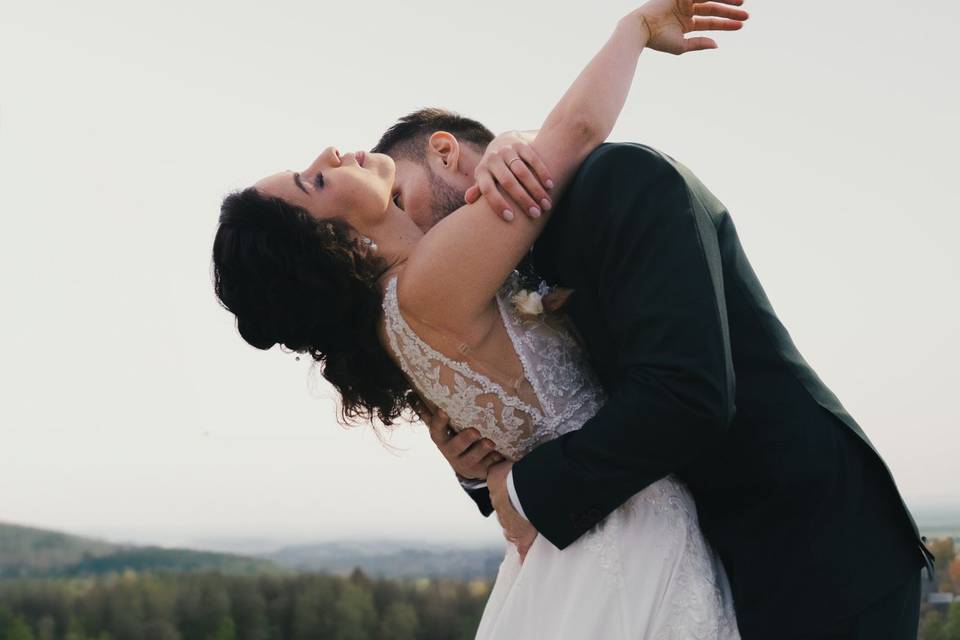 M&P photo couple
