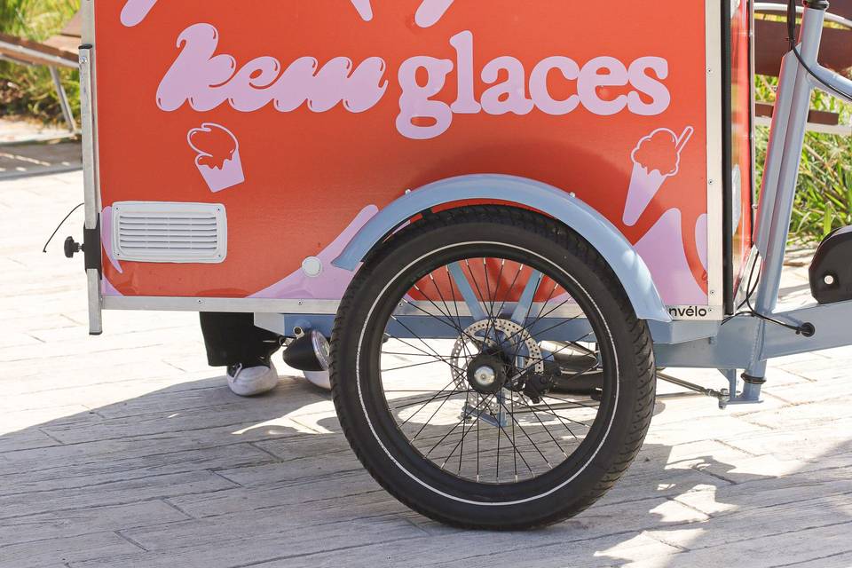 Vélo triporteur