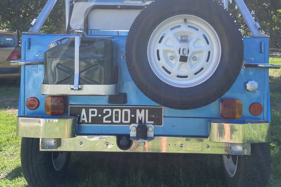 VOITURE BALAI