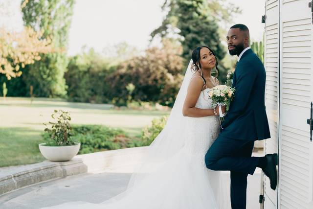 Couple pose domaine