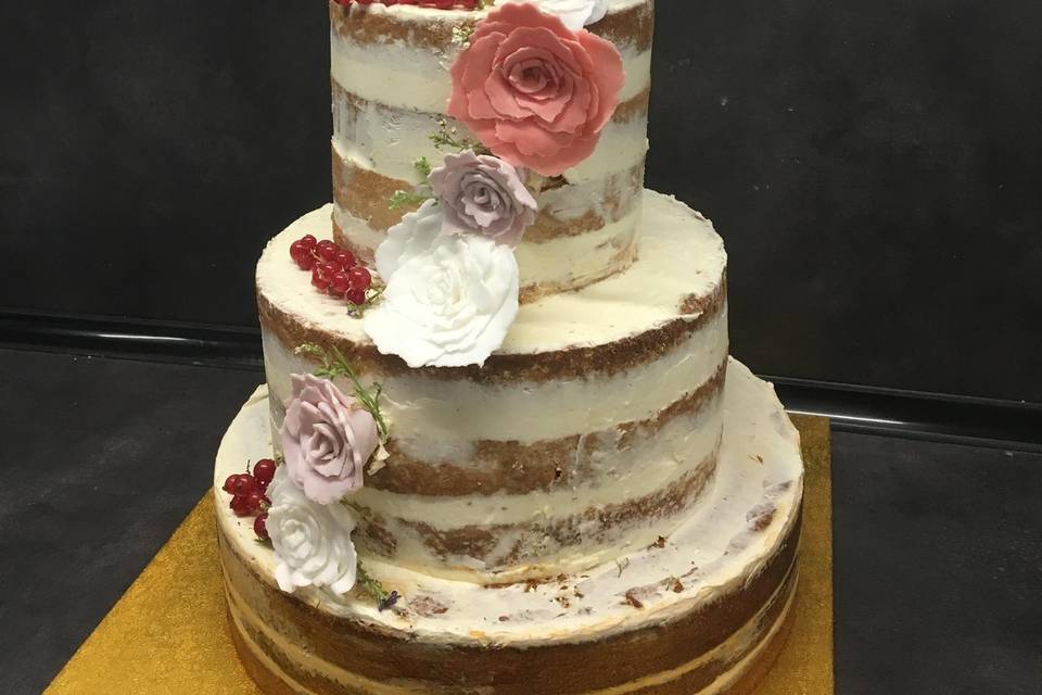 Nude cake