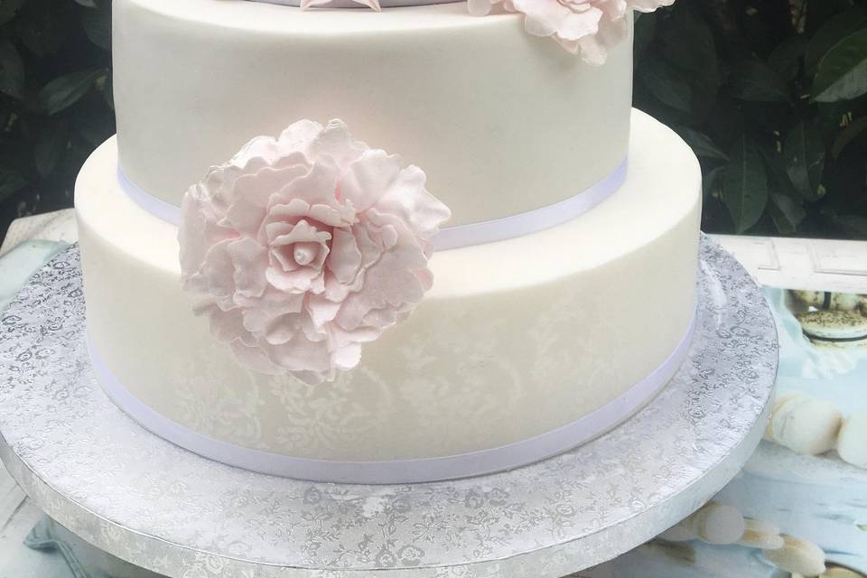 Wedding cake blanc rose