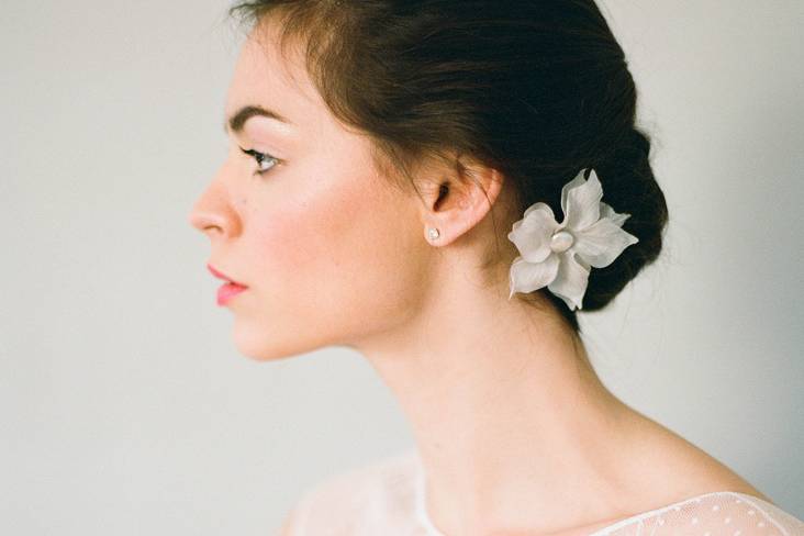 Pic à chignon mariage fleurs