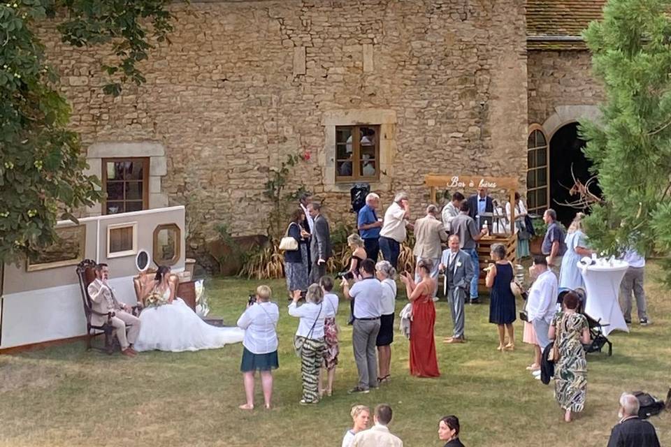 Dépendances face au chateau