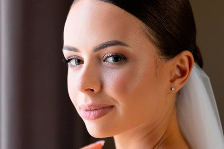 Mise en beauté de la mariée