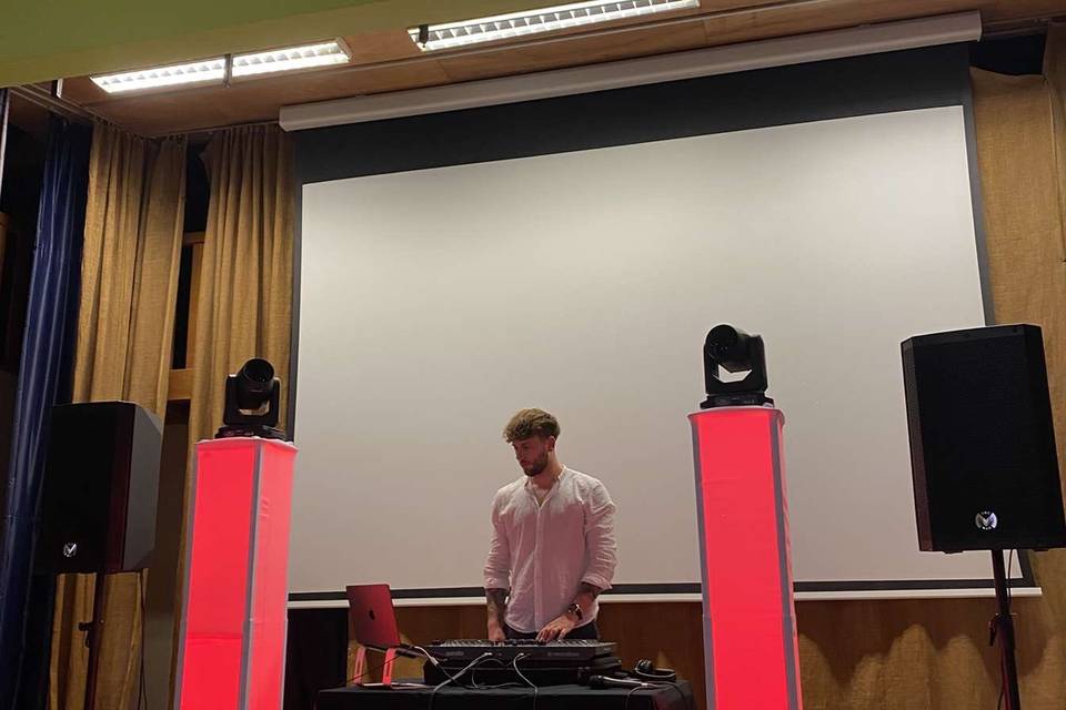 Matériel DJ + Lumières