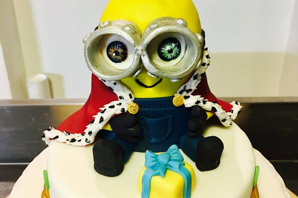 Cake minion