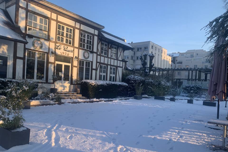 Restaurant sous la neige