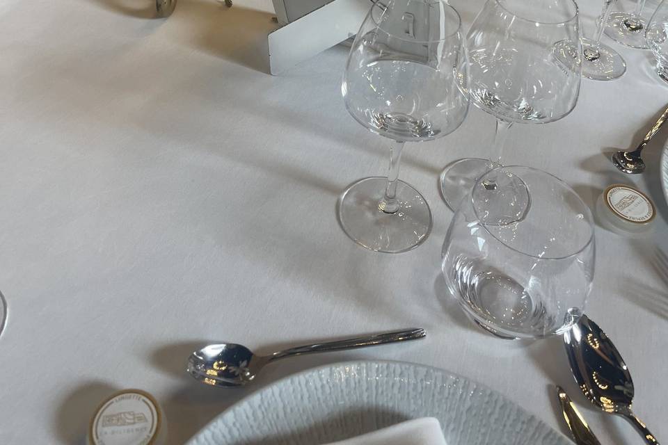 Centre de table spacieux