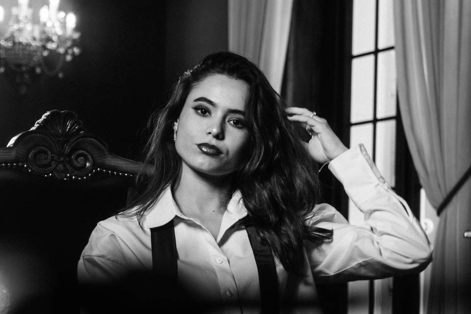 B & W