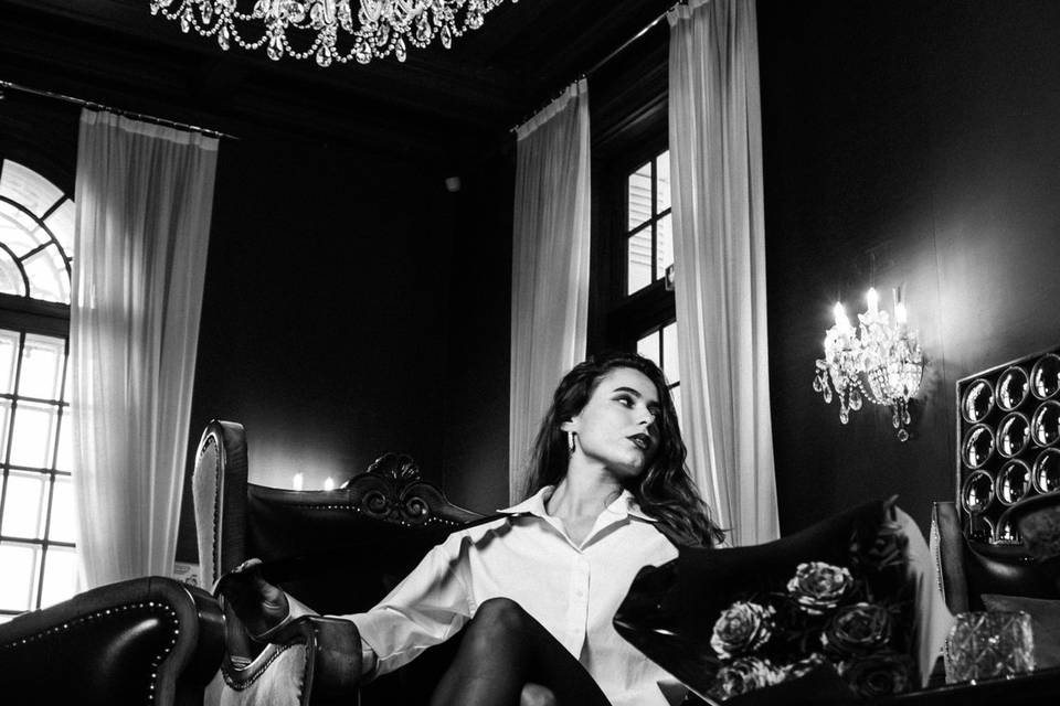 B & W