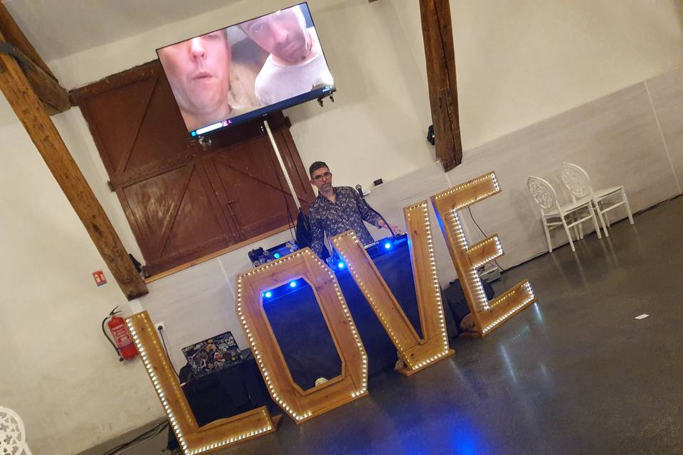 Facade love + ecran