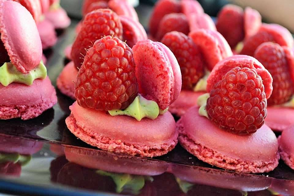 Framboise macaron