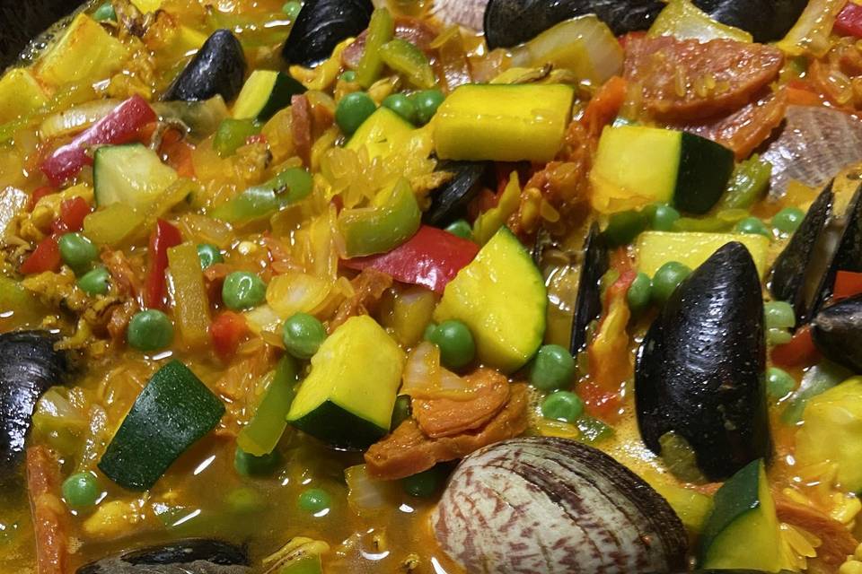Paella en préparation
