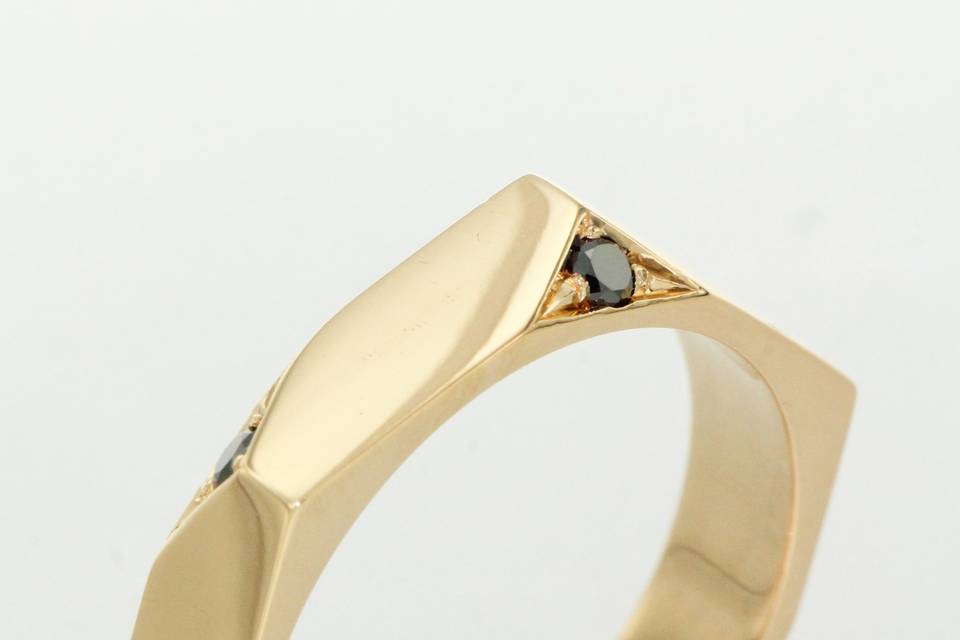 Ammiance, diamants noirs