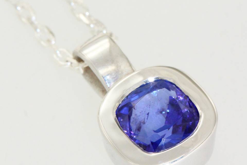 Pendentif, tanzanite