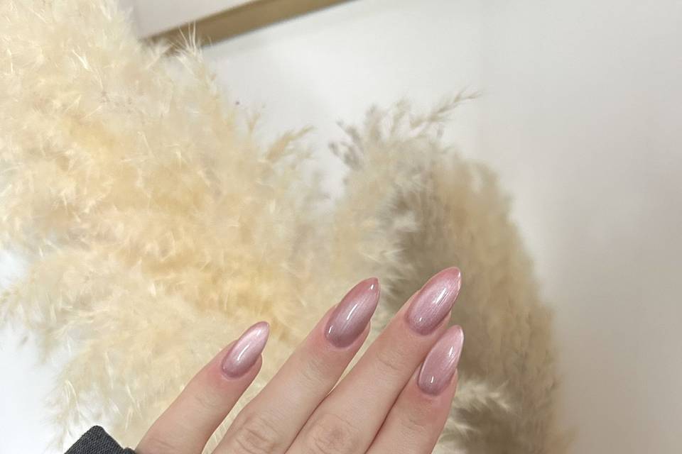 Cat eye rose