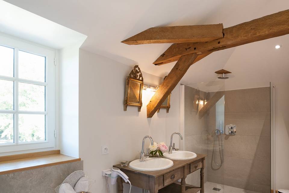 Salle de bain suite