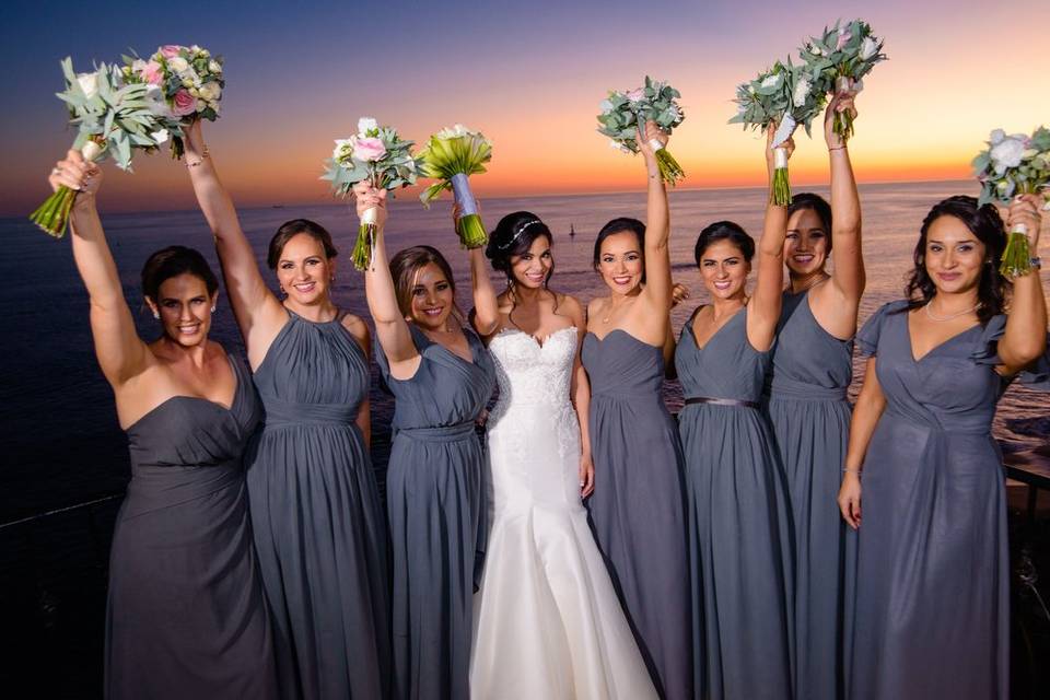 Bride & Bridesmaid