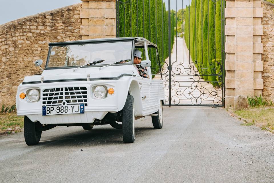 Mariage en Provence en Méhari