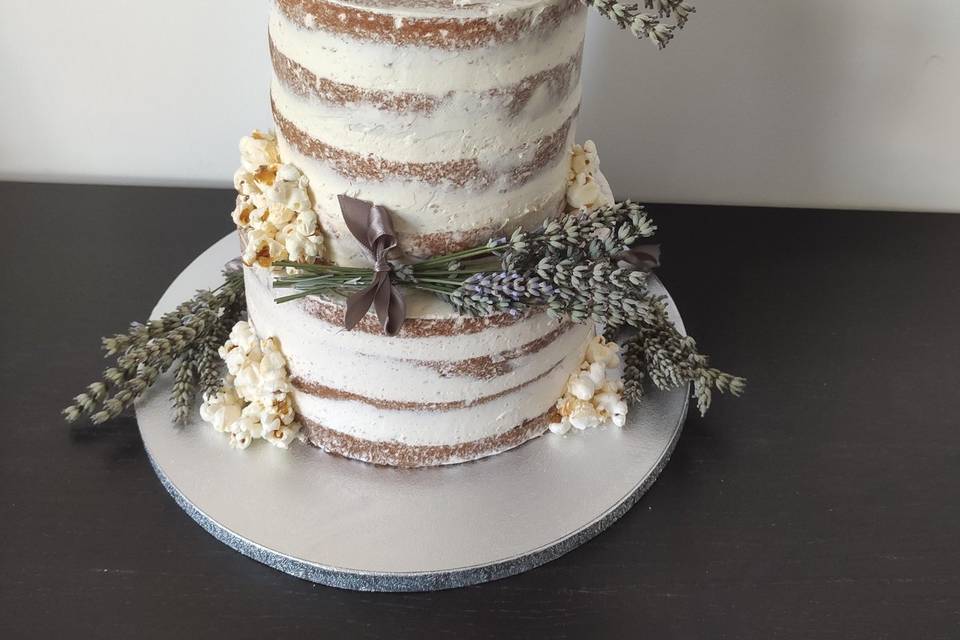 Nude cake