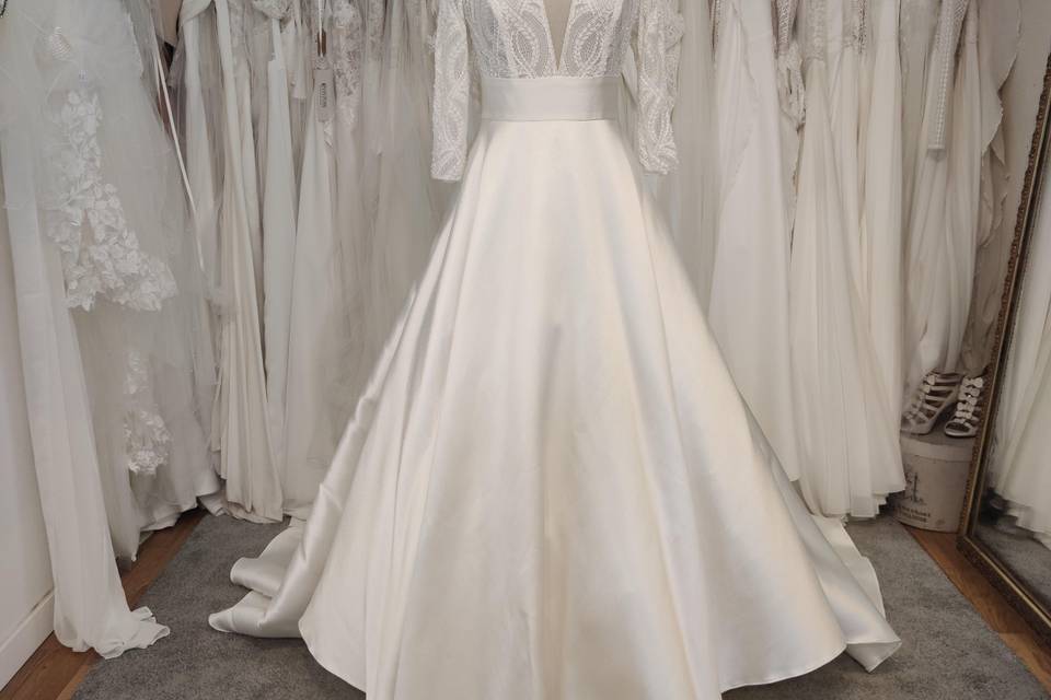 Pronovias - Ixion