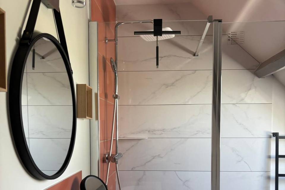 Salle de douche longère