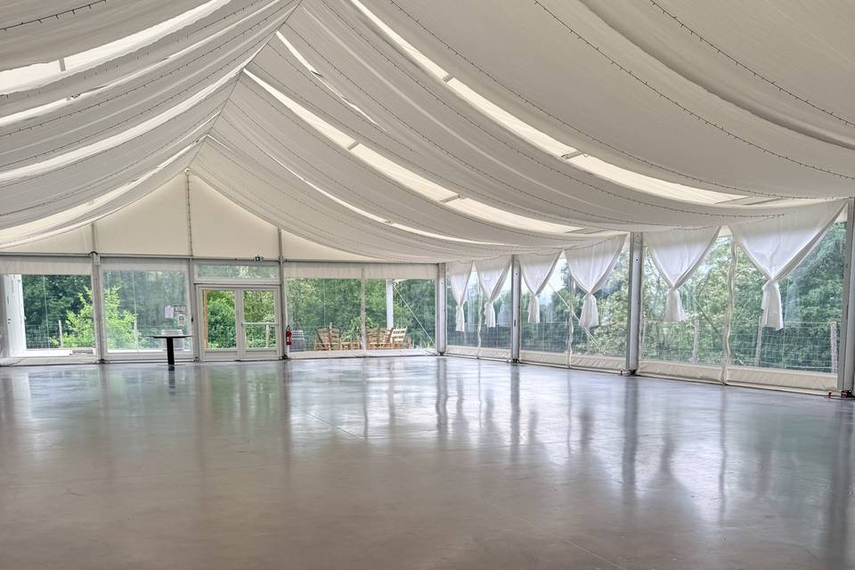 375m2