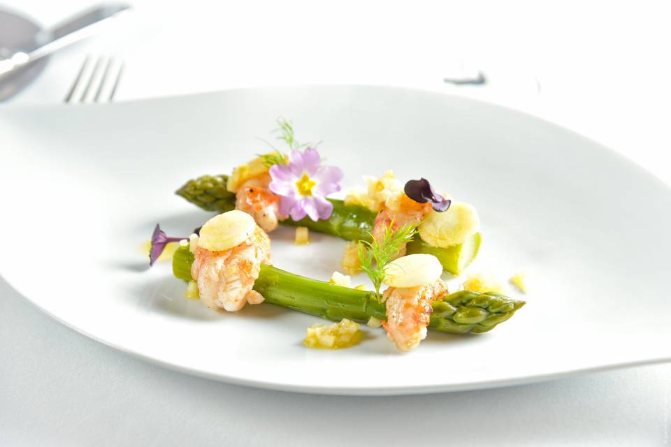 Asperges et langoustines