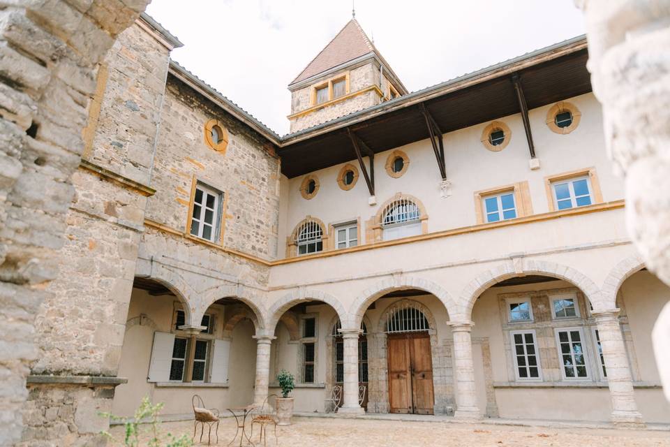 Château la Gallée cour