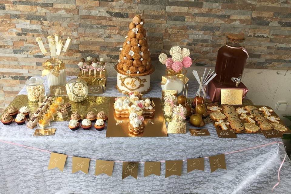 Buffet sweet table