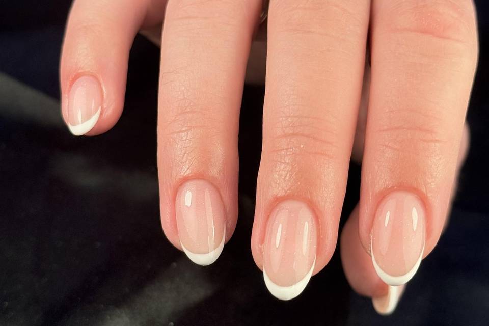 French gel sur ongles naturels