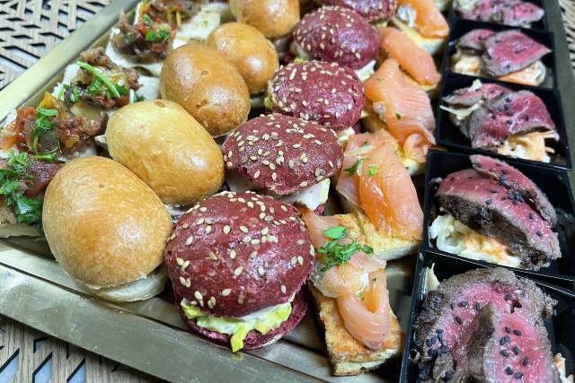 Canapes sales