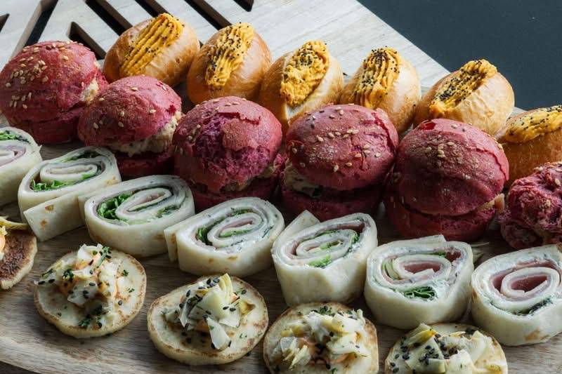 CANAPES SALES