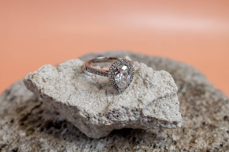 bague fiancailles pierre brute