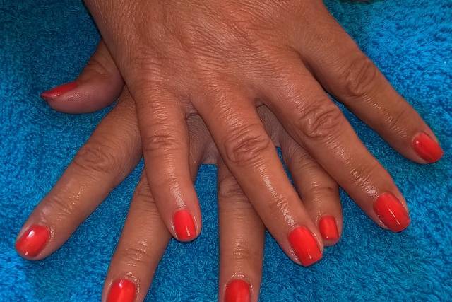 Vernis semi permanent mains