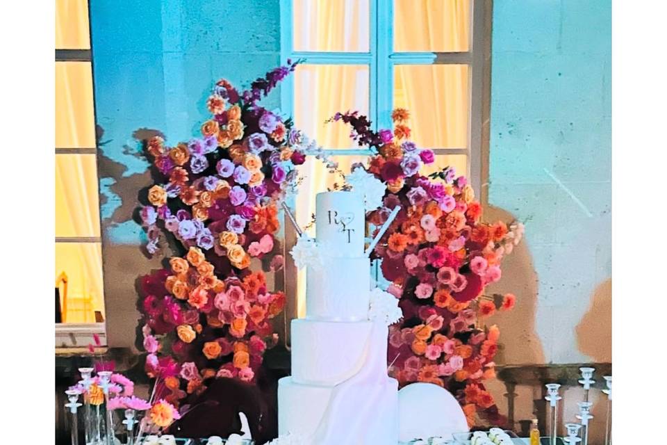 « Wedding cake fleuri »