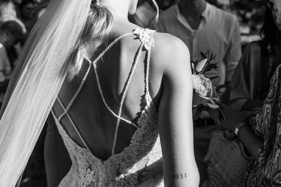 Robe de mariée dans la lumière
